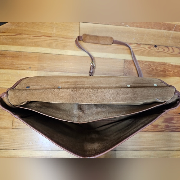 McGuire Nicholas Briefcase - Picture 2 of 16